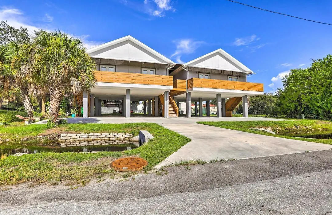 Family-Friendly Tampa Home < 3 Mi To Ocean!-1