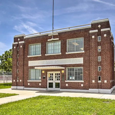 Updated Ybor City House W/ Fenced Yard-3